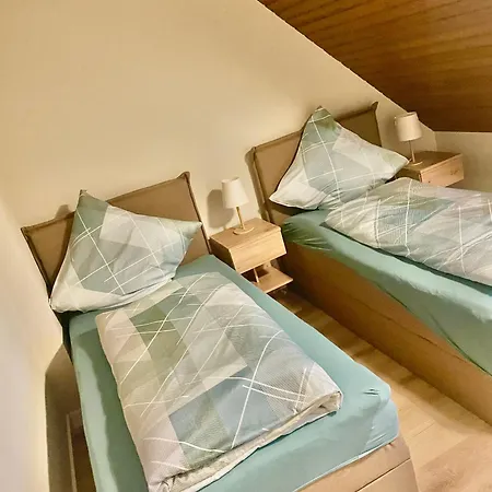Dobias Apartament *