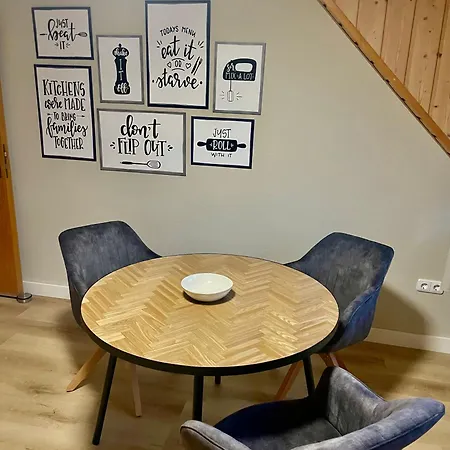 Apartament Dobias *